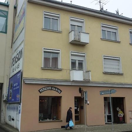 Penzion Vis A Vis Trebic Bagian luar foto